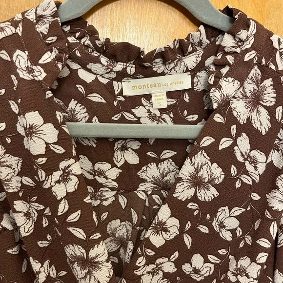 Monteau Los Angeles Deep V Blouse - Picture 3 of 3